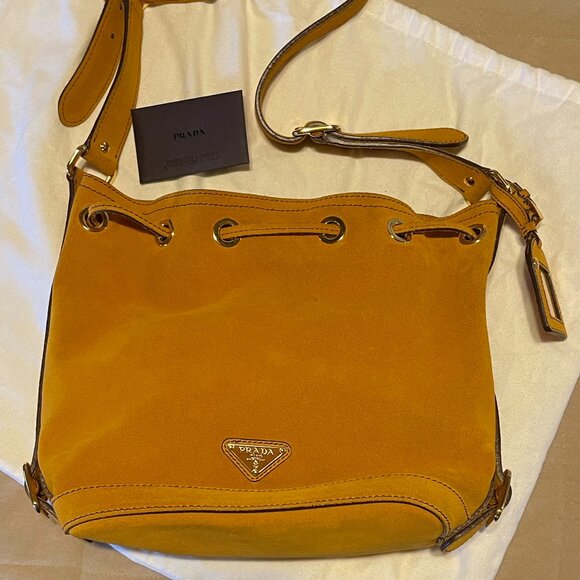 PRADA Vitello Daino Bucket Bag - Picture 5 of 11